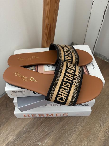 Štýlove šlapky, 40