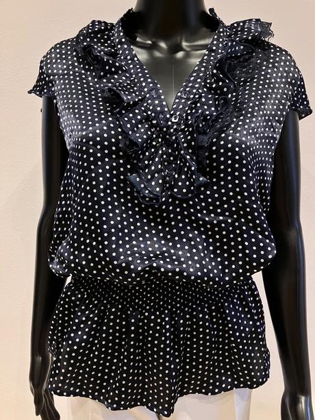 Dámska blúzka s bodkami a volánom (m), m