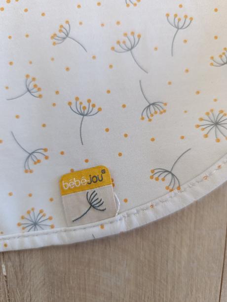 Bebe jou podbradník s rukávmi,