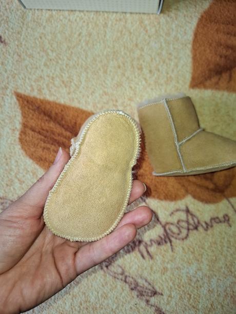 Capačky s jahňacou kožušinou, <17