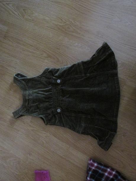 Hnedé menžestrové šaty, kenvelo,98