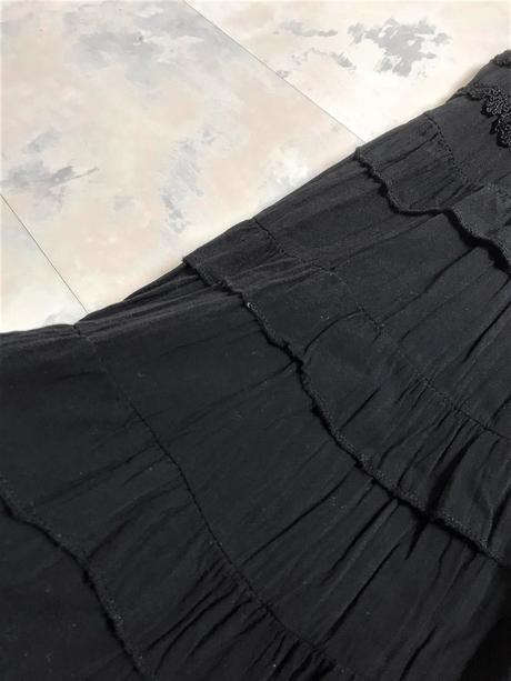 Zaujímavá sukňa, m