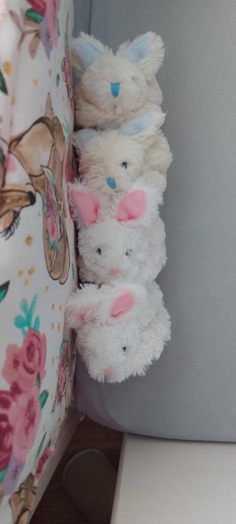 Capačky pre dvojičky, <50