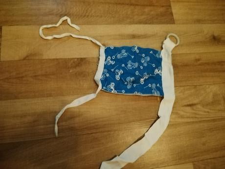 Retro postolky z r. 1982, 