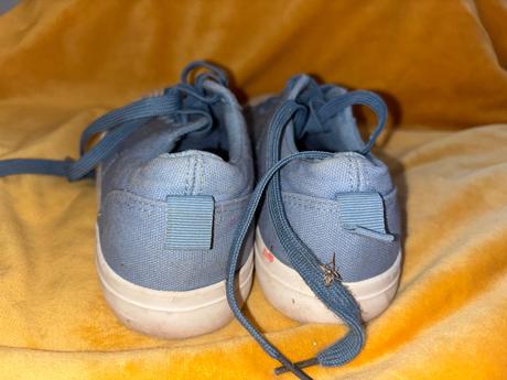 Tenisky, reserved,37