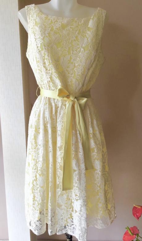 Krajové šaty jessica howard, 38