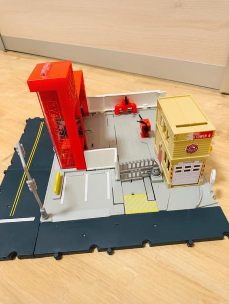 Match box hasičská stanica, 