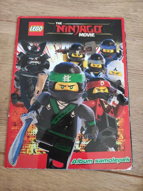Ninjago samolepkovy album, 