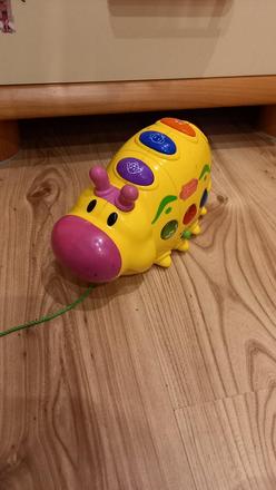 Hracka húsenice betka,