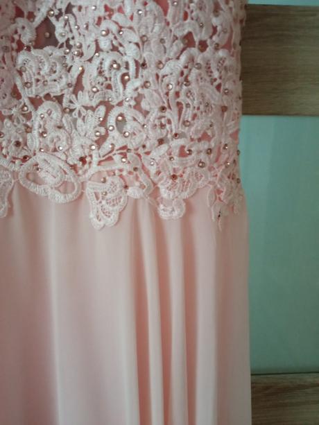 Krásne elegantné šaty, 36