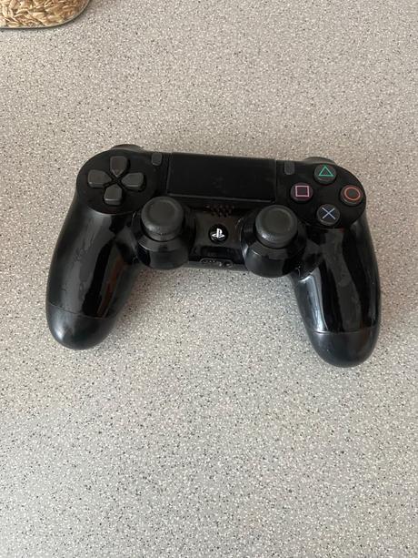 Ovládač na ps4, 
