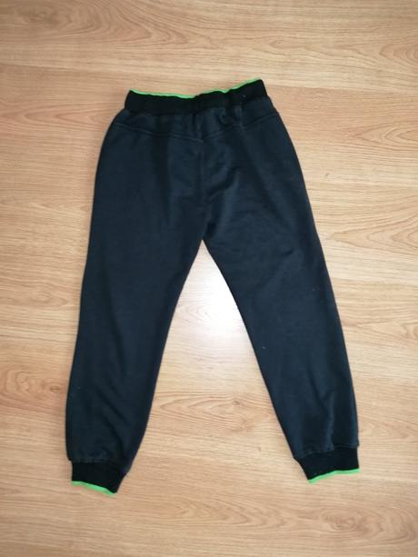 Chlapčenské tepláky, 140