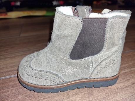 Prechodne topanky, 21