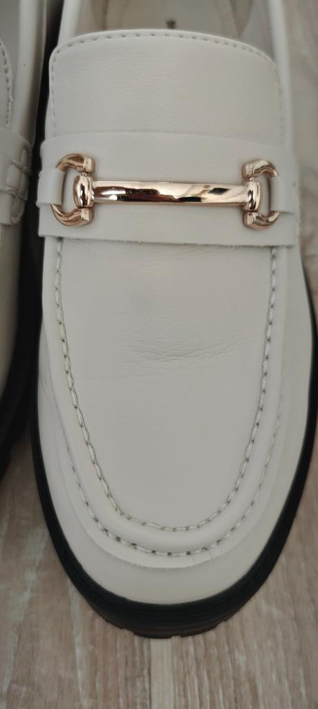 Loafery s prackou, reserved,39