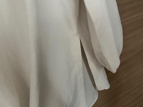 Biela bluzka, l