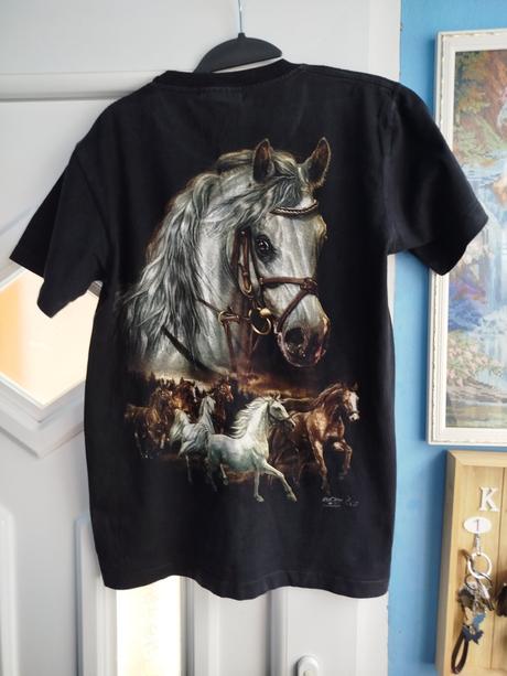 Krásne tričko ,,kone,,, s