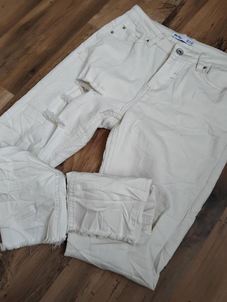 Roztrhané nohavice, 38