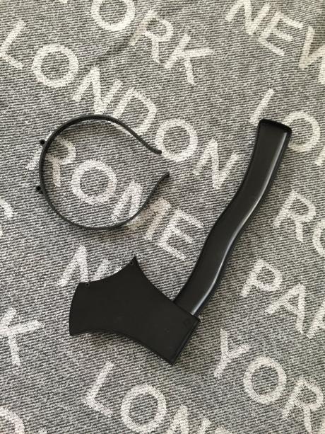 Kostym krvava zastera, noz a sekera 12-15 rokov, 