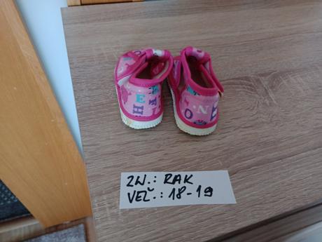 Dievčenské papučky zn.rak veľ.18-19, rak,18
