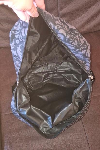 Čiernosivý batoh a ľadvinka, 