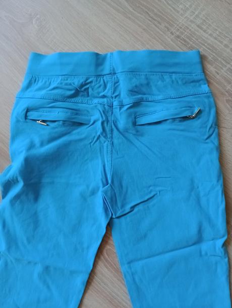 Tyrkysové capri nohavice, m