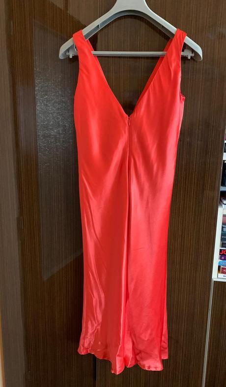 Koralovo červené šaty, morgan,38