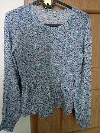 Jemný bluzkovy top, s