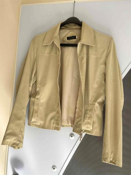 Bundička do pásu, l