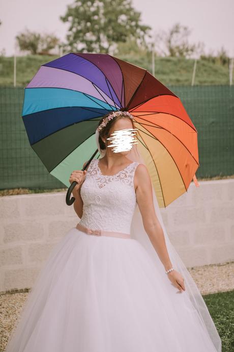 Nezabudnuteľné svadobné šaty, 38