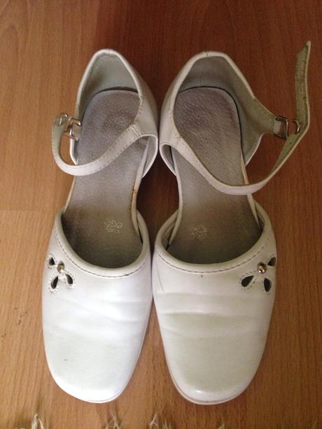 Biele sandalky33, 33
