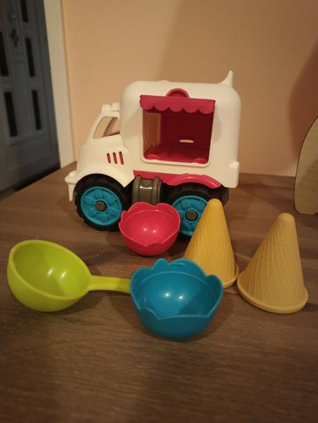 Autíçko zmrzlinárske, 