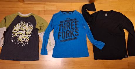 3 pulovre, č. 146-152, dognose,146