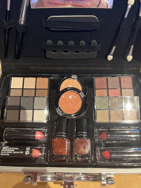 Kufrik s malovatkami, 