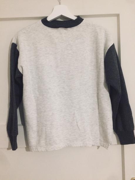 Sportova mikinka s napisom, xs