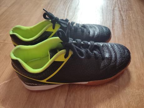 Málo nosené halovky, wink,36