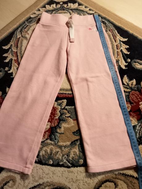 Teplé tepláčiky, next,110