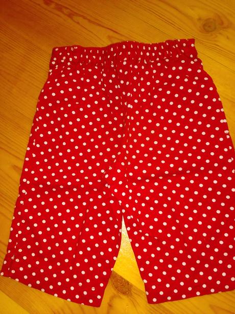 Tristvrtaky s bodkami, george,104