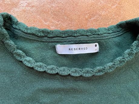 Zelený svetrik reserved, reserved,m