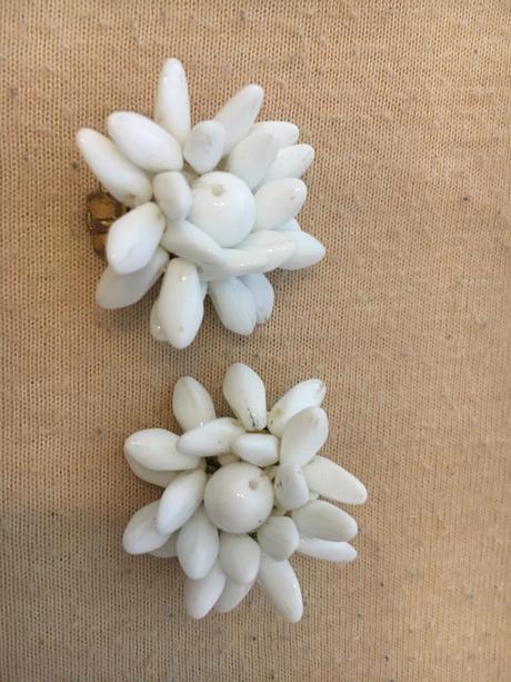 Náušnice a brošňa, 