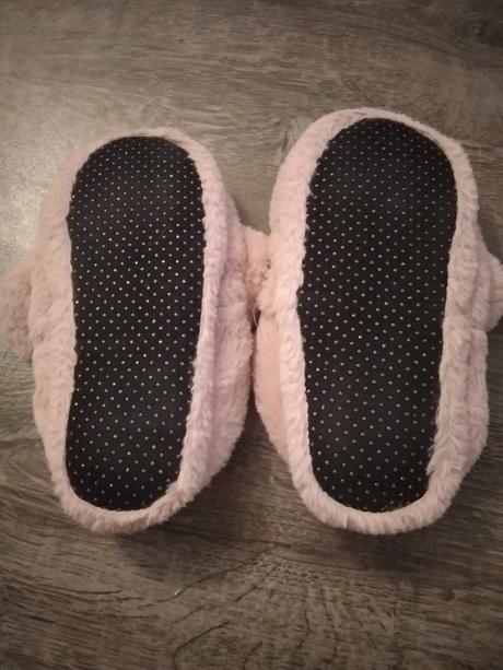 Mäkké papuče, reserved,37