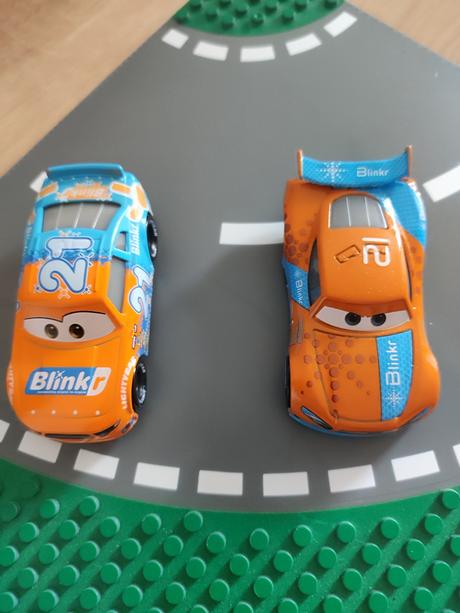 Cars mcqueen ,, blink,, z 2.série autá,