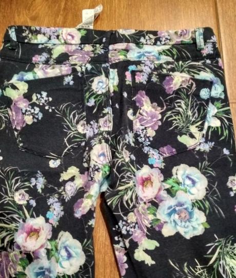 Kvetovane rifle, camaieu,s