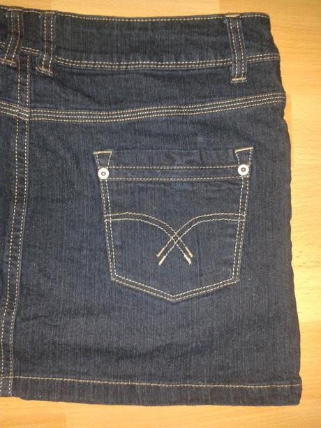 Riflova minisukna, 36