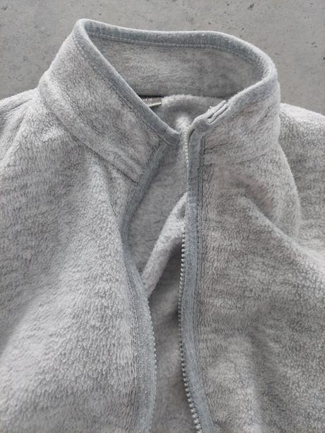 Pekná tenká mikinka, 128