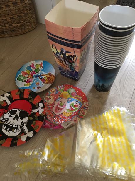 Párty doplnky na narodeniny na oslavu, 