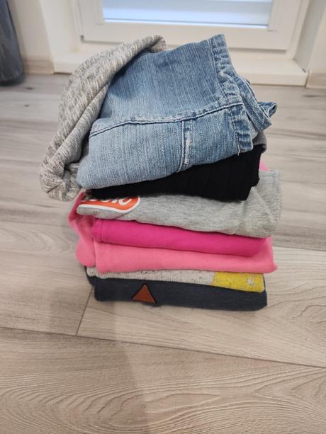 Balík oblečenia veľkosť s, s