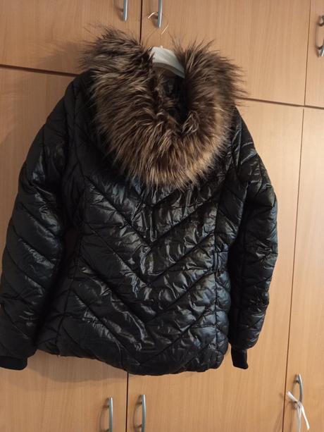 Čierna bunda s kozusinkou, h&m,42