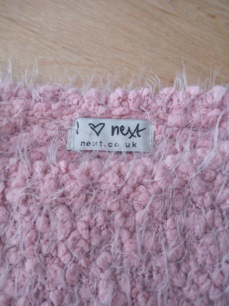 Chlpatý ružový svetrík, next,122