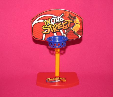 Hračka pre papagája, 