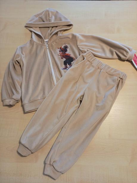 Dievčenská súprava, 98 / 104